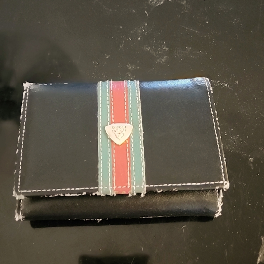 Authenticated Gucci Black Leather Tri- Fold Wallet Needs repair 4.5" x 3" Closed
